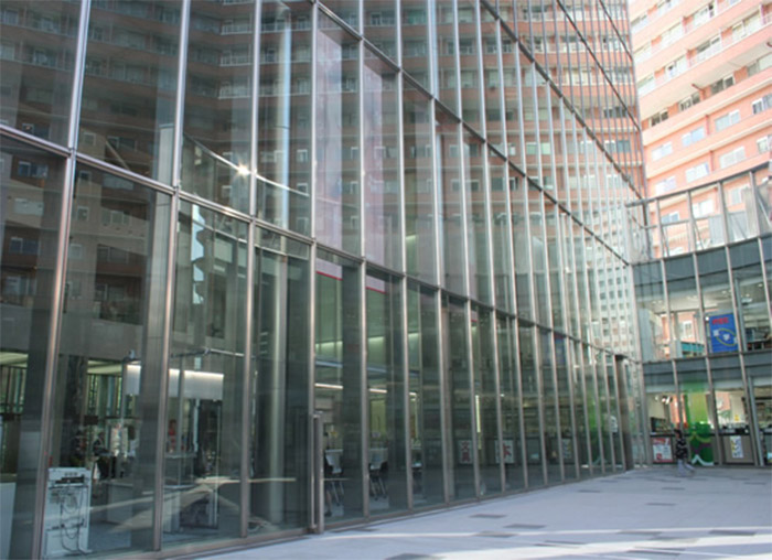 会社案内 metaloutin