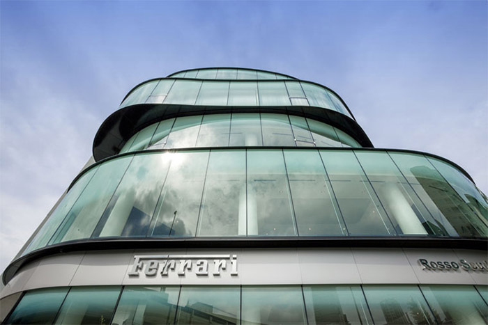 【過酷な環境下でも美しい】カーテンウォール