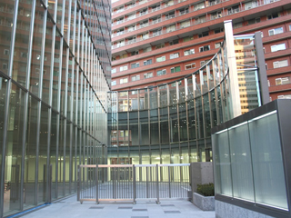 カーテンウォール