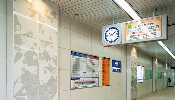 【駅舎・交通機関向け】外装材「エマウォール」