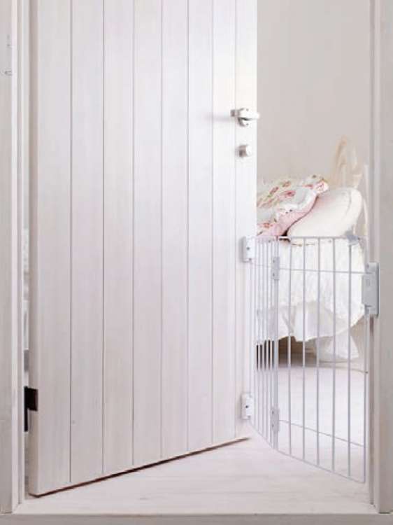 ドア用犬フェンス「Welcome Dog Fence」/タカラ産業株式会社