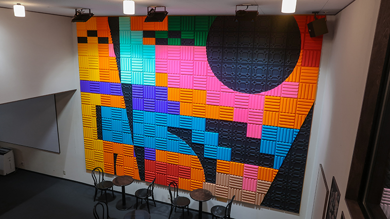 カラバリやカバーデザインが豊富なアコースティックパネル「カセットウォール&シーリング®」