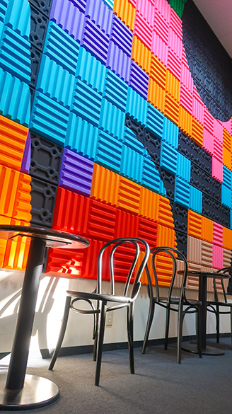 カラバリやカバーデザインが豊富なアコースティックパネル「カセットウォール&シーリング®」