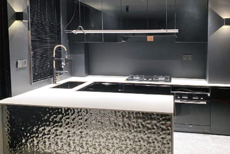 MIO Surface (澪サーフェス)/株式会社TANIGAW/