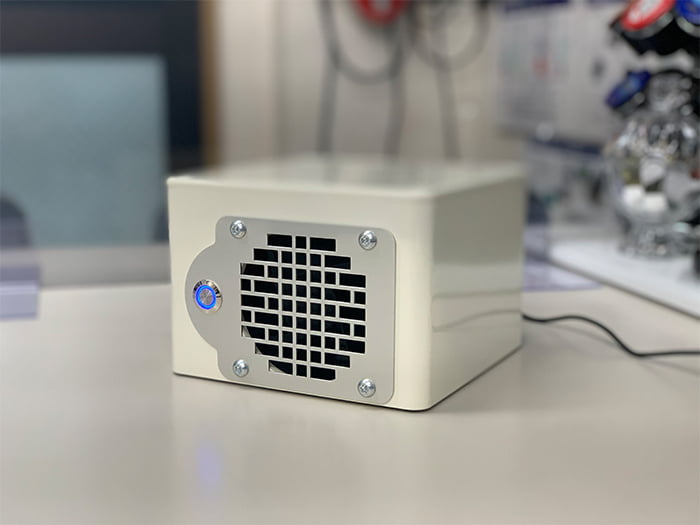 光触媒空気清浄機『KOROSUKE』