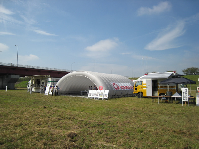 超軽量大型仮設テント【エアロシェルター®】