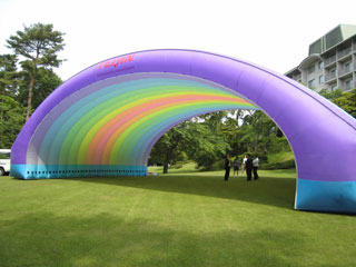 超軽量大型仮設テント【エアロシェルター®】