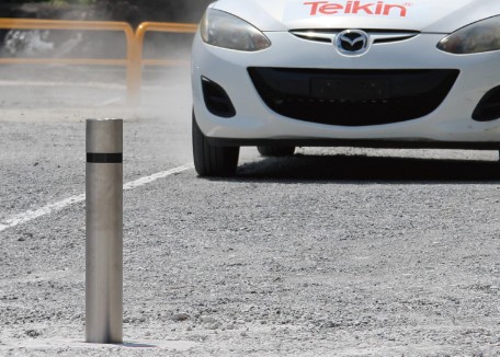 Hyper Bollard 上下式