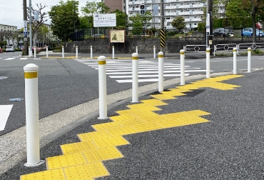 【NETIS登録番号:KT-210038-VE】耐衝撃性 車止め ハイパーボラード®シリーズ