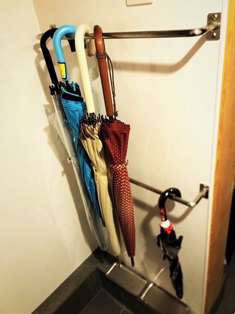 壁付ステンレス傘掛け