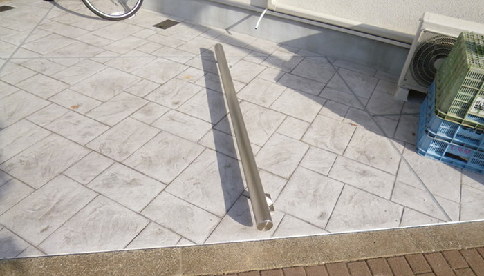 ステンレス製駐車ブロック「TOMERUNO」