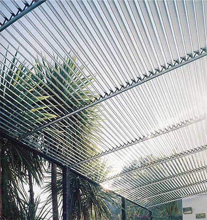 天窓・内外用可動ルーバー【ラックアームシステム】