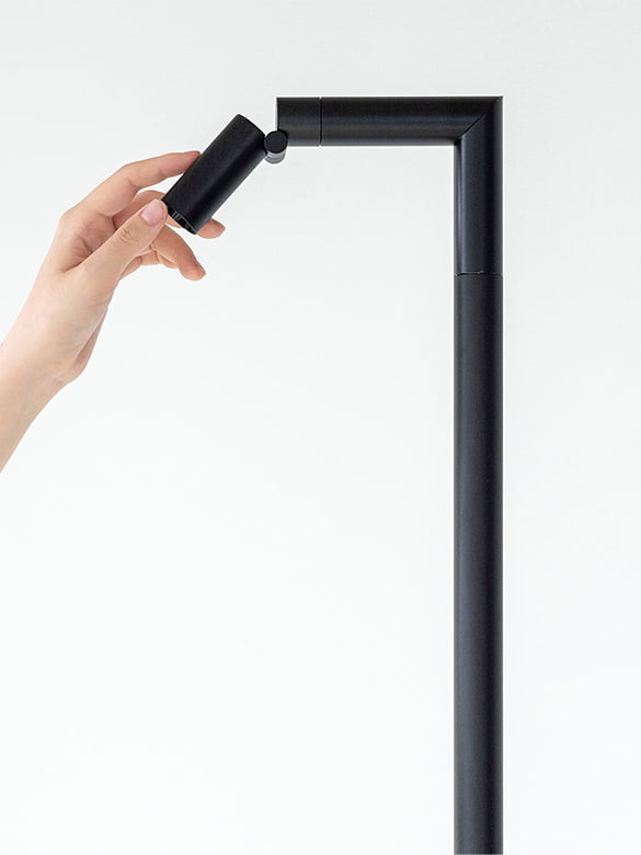 nora TYPE 01 コードレスフロアライト|動かせるスポットライト