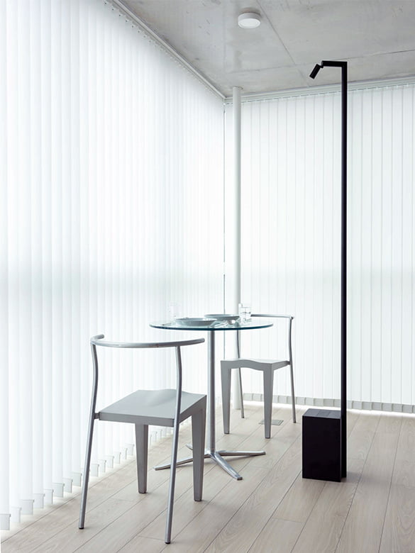 nora TYPE 01 コードレスフロアライト|動かせるスポットライト