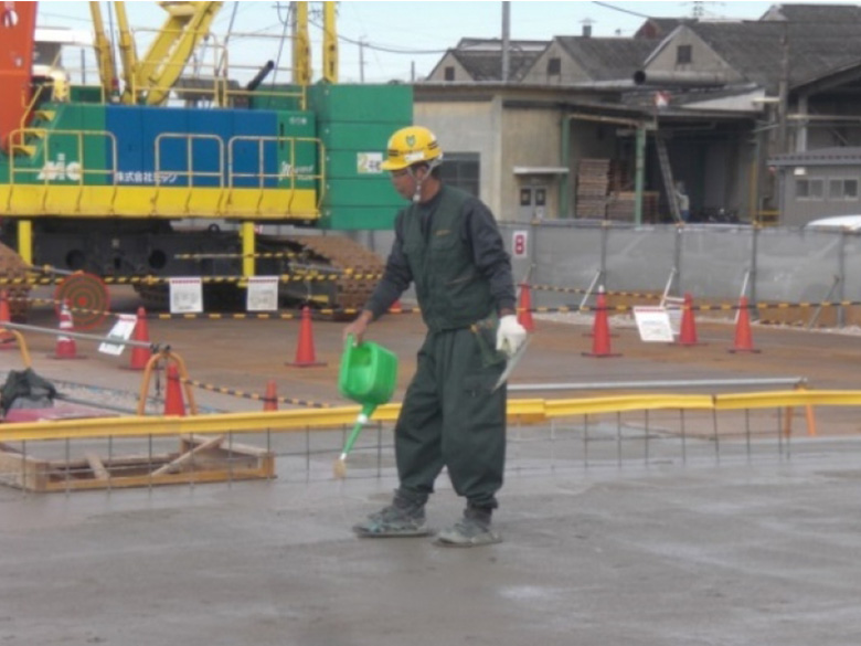 硬化前コンクリート用蒸発抑制剤「L&amp;M E-CON」