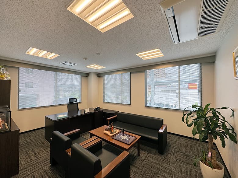 ベネシャンブラインド(ベネチアギア25)/東京ブラインド工業株式会社