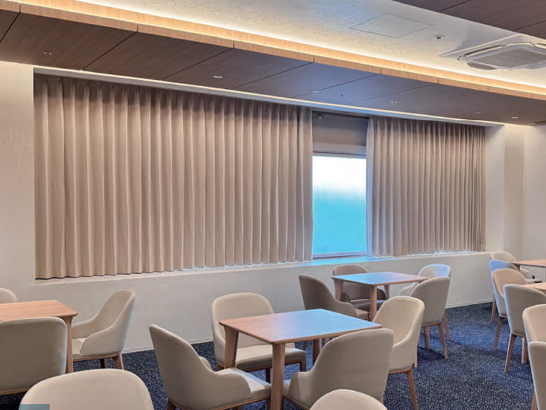 吸音 アコースティックスクリーン/東京ブラインド工業株式会社