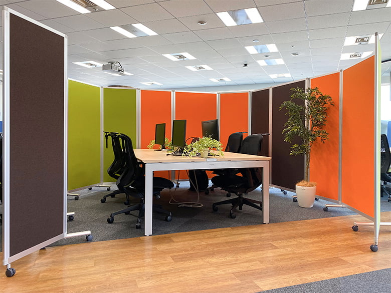 吸音3連スクリーン