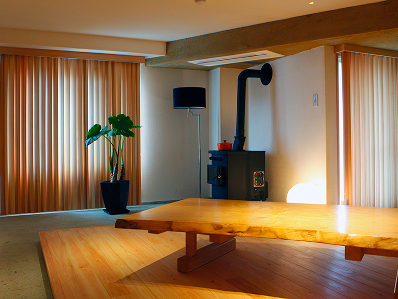 木製縦型ブラインド