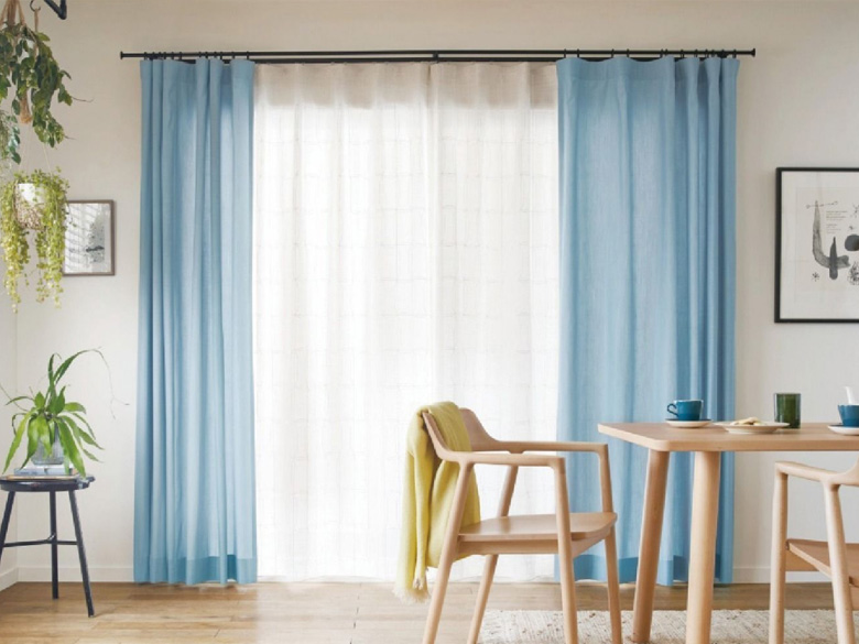 カーテンレール