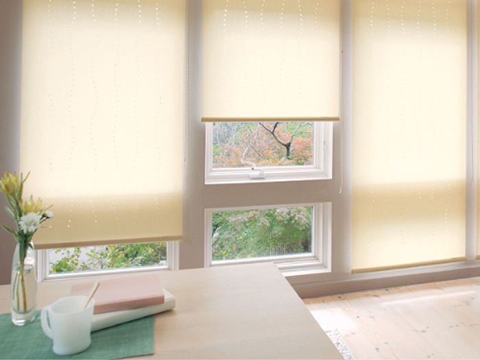 ロールスクリーン