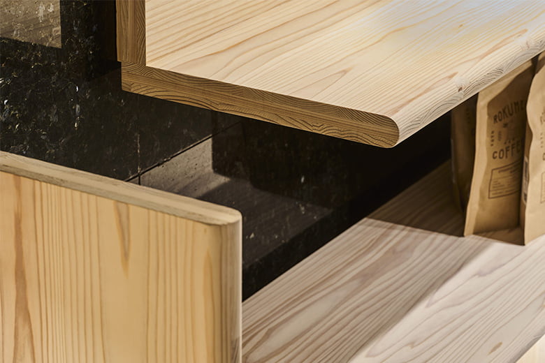 Fパネル(CLT)「家具専用三層構造パネル」