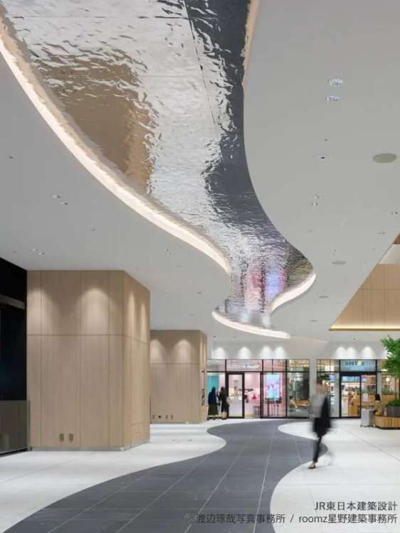 ミステリアスミラー(R)JEUX D’EAU(ジュ・ドー)/東洋ステンレス研磨工業株式会社