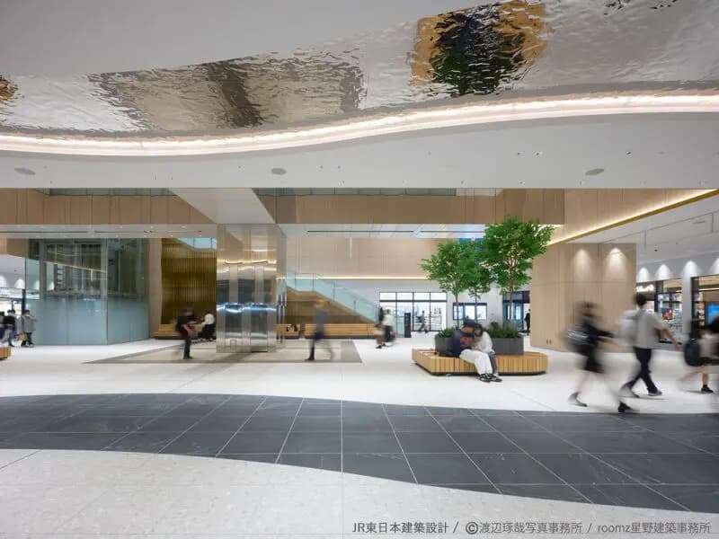 ミステリアスミラー(R)JEUX D’EAU(ジュ・ドー)/東洋ステンレス研磨工業株式会社