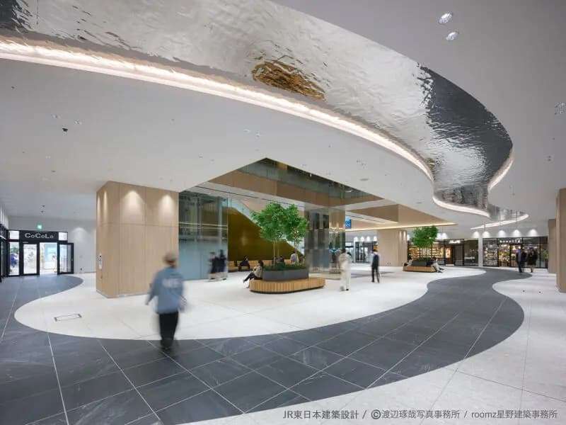 ミステリアスミラー(R)JEUX D’EAU(ジュ・ドー)/東洋ステンレス研磨工業株式会社