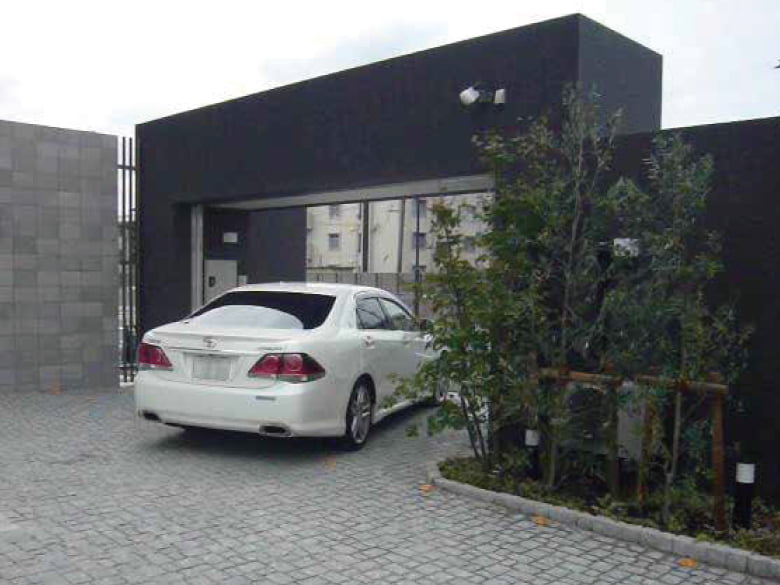 高頻度・低振動 グリルシャッター/東洋シヤッター株式会社