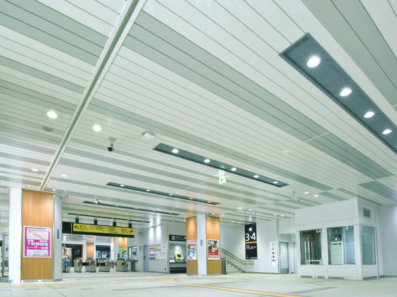 モールディングトップ