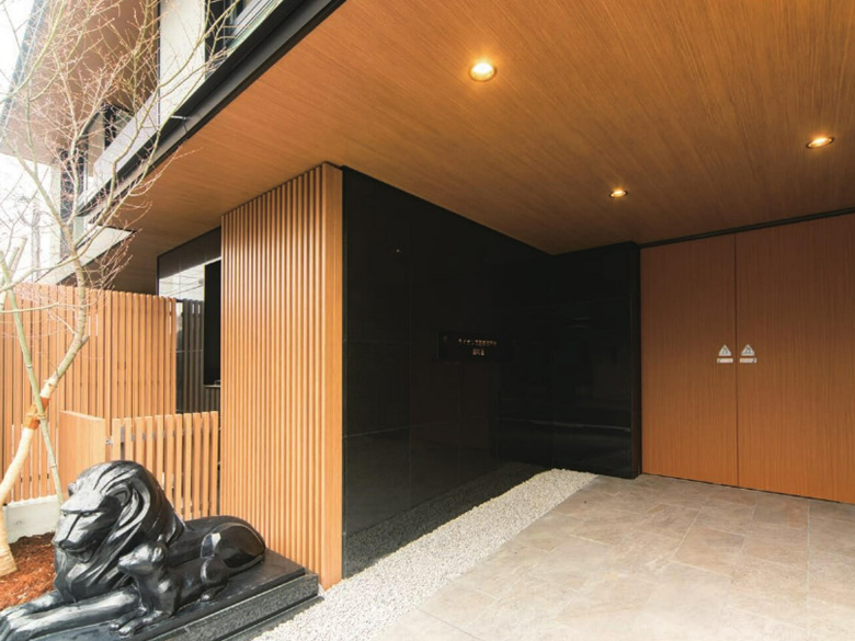 モールディングトップ