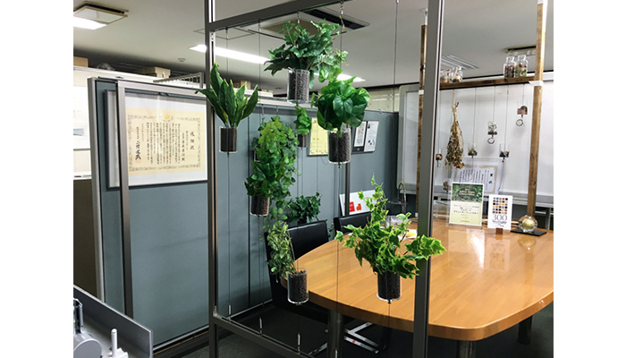 屋内緑化&空間演出 アルティマ グリューネ・フェンスター