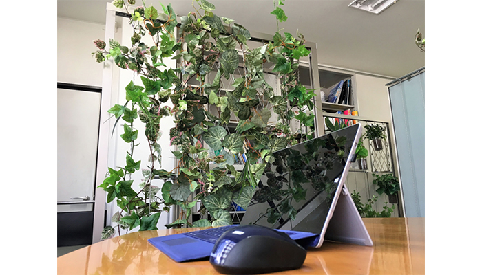 屋内緑化&空間演出 アルティマ グリューネ・フェンスター