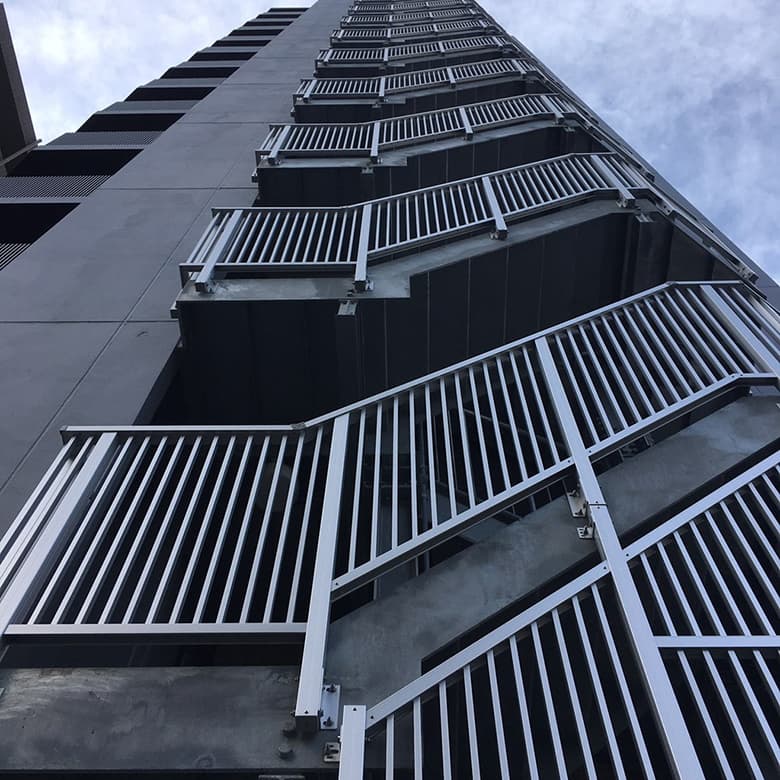 タテ格子 手すり