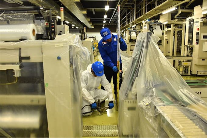 コンクリート床スラブ沈下修正工法【工場・倉庫編】/ アップコン株式会社