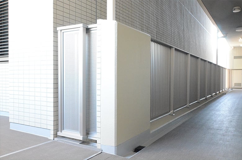 手すり型エキスパンションジョイント「Sraidi-α(スライディーアルファ)」