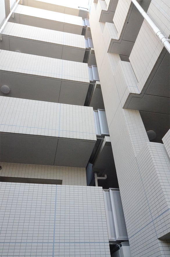 手すり型エキスパンションジョイント「Sraidi-α(スライディーアルファ)」