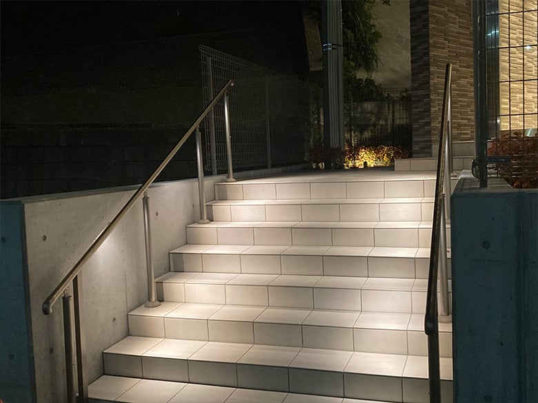 LED関連製品(笠木・手すり)