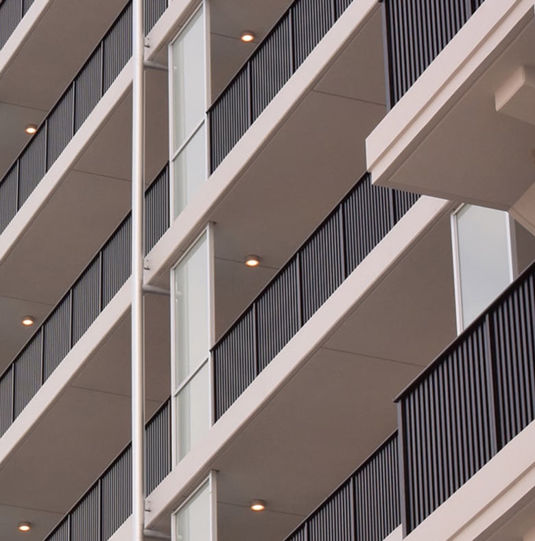 風騒音防止手すり/風騒音抑制手すり