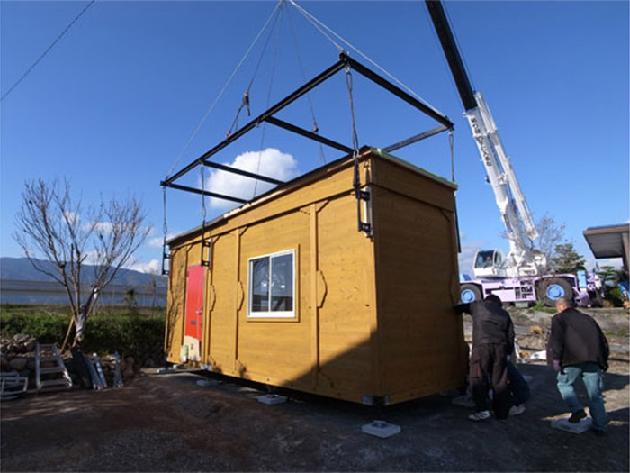 レブユニット「板蔵」 - 移動式木造ユニットハウス -