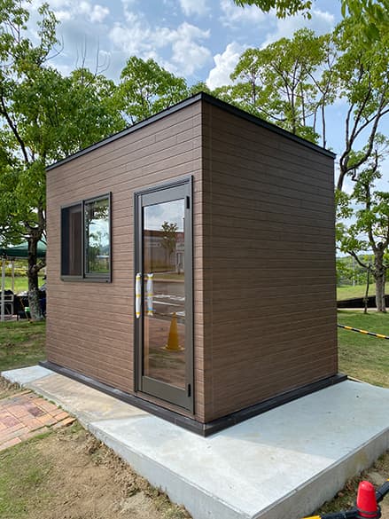 レブユニット 「デミックモンガー」- 移動式木造ユニットハウス -