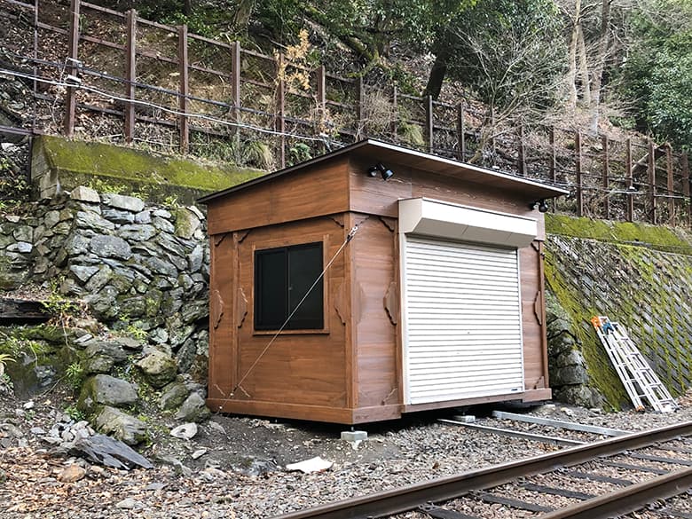 レブユニット「ログBOX」- 移動式木造ユニットハウス -