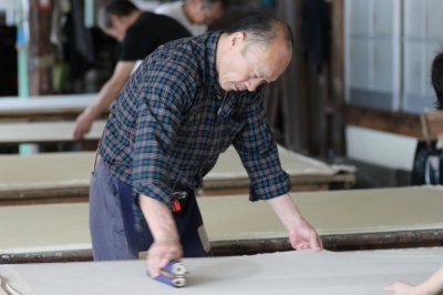 和紙製作の様子/和紙屋(株式会社杉原商店)