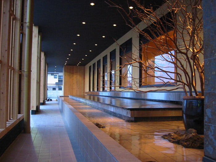 空間水演出【オーバーフォール・人工滝】