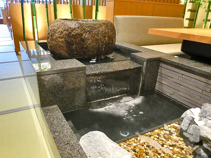 空間水演出【オーバーフォール・人工滝】