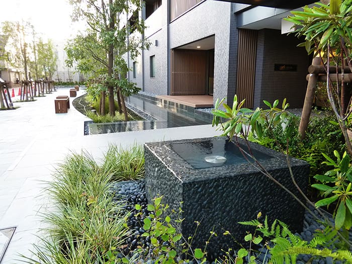 空間水演出【オーバーフォール・人工滝】