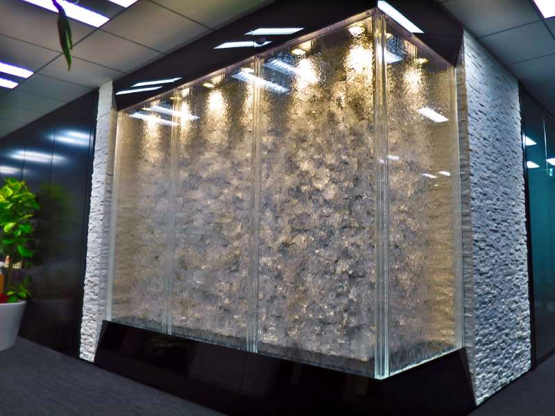 ぬれない滝パネル「アクアウォールパネル」_株式会社ウォーターパール