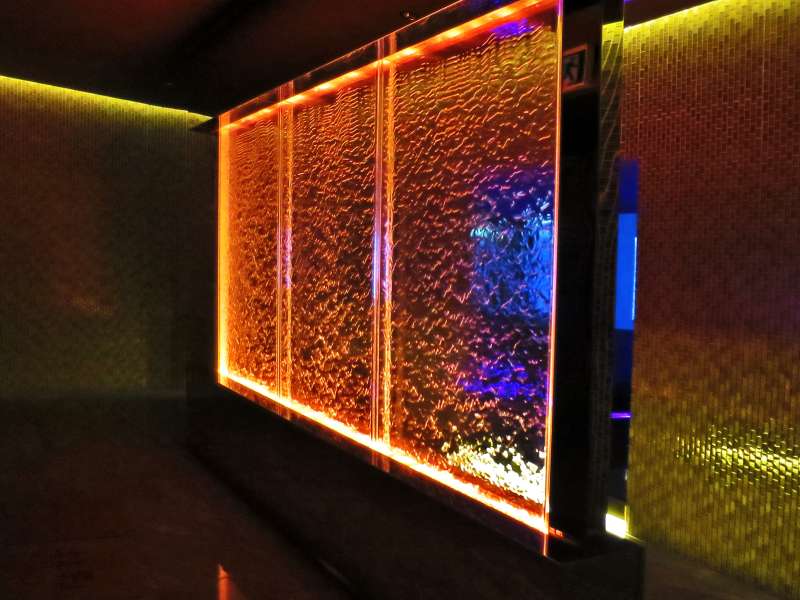 ぬれない滝パネル「アクアウォールパネル」_株式会社ウォーターパール