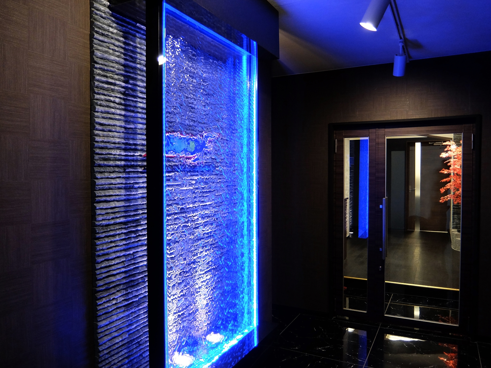 空間水演出【アクアウォールパネル・滝設備】